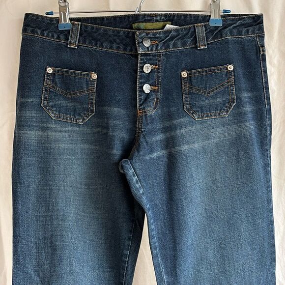 BDG Jeans Low Rise Button Fly Flare dark wash festival hippie size 11 vintage - Picture 3 of 10